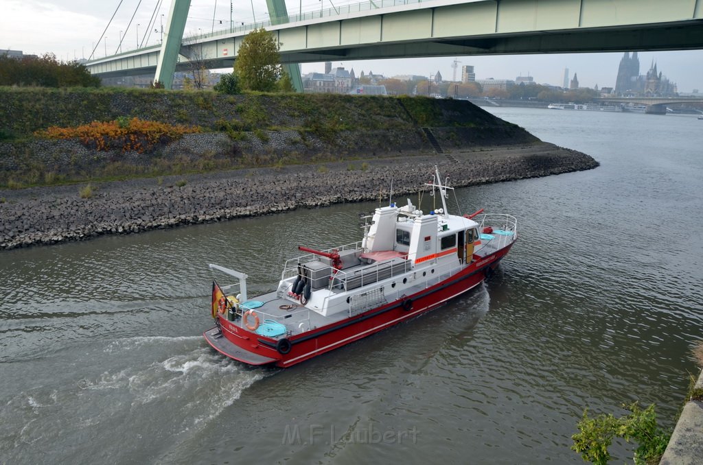 Uebungsfahrt Loeschboot und rettungsboot Koeln Deutz P23.JPG - Miklos Laubert